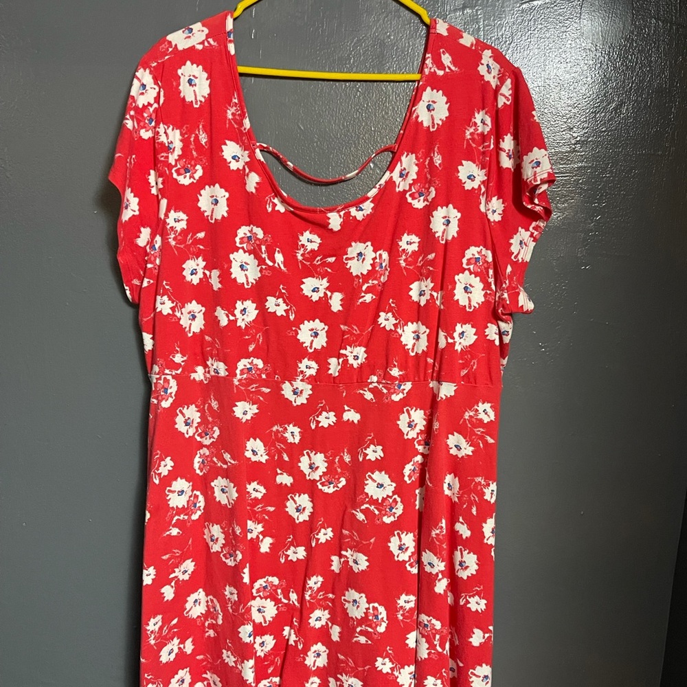 It’s a super cute mini dress.